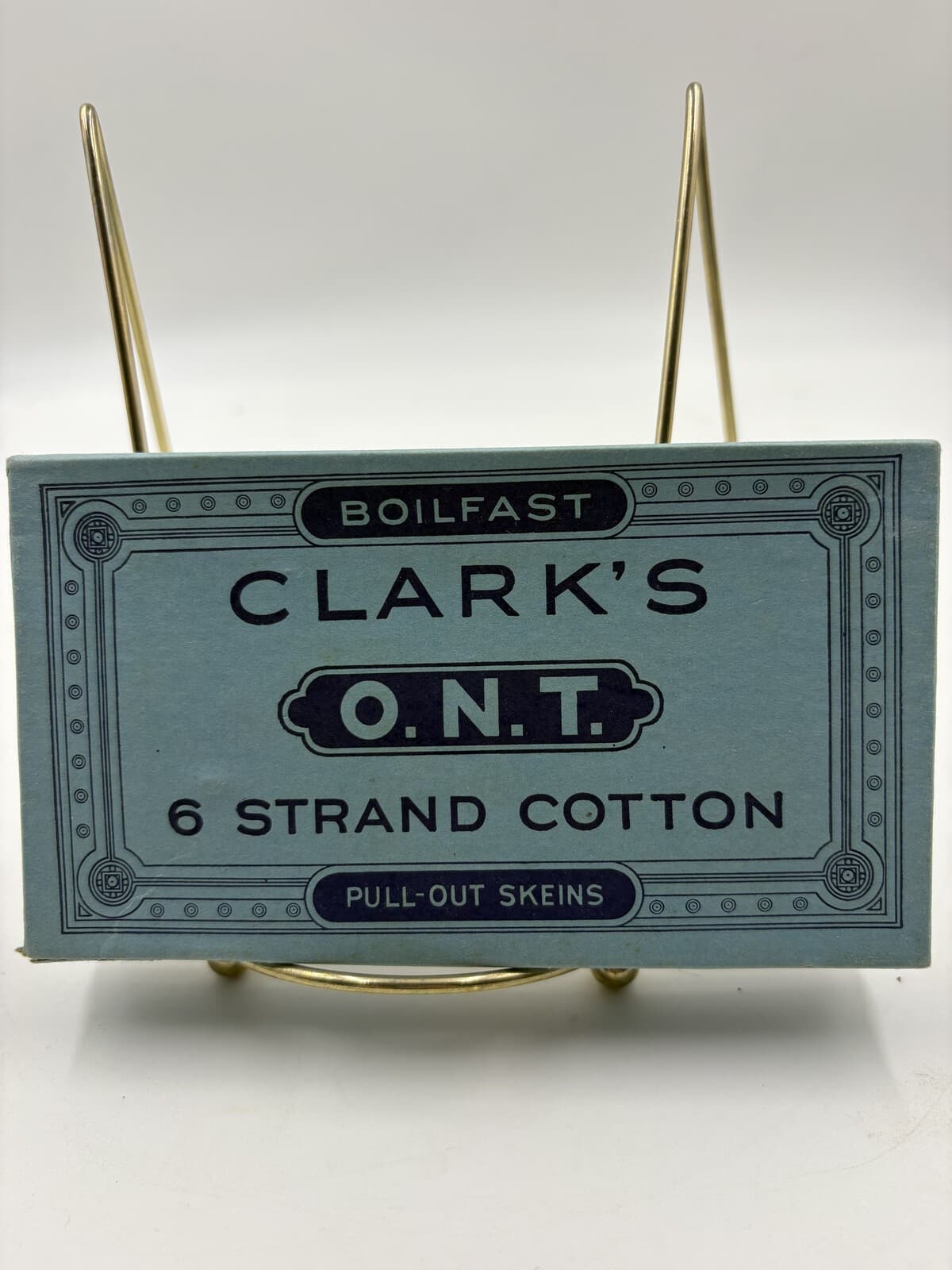 Vintage Clark's O.N.T. Boilfast 6 Strand Cotton Floss 21 Skeins Box