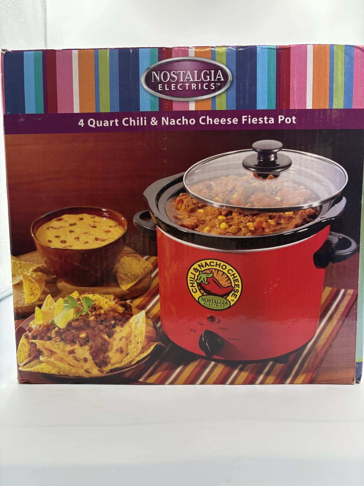 New Sealed Nostalgia Electrics FQP400 4-Qt Chili Nacho Cheese Fiesta Slow Cooker