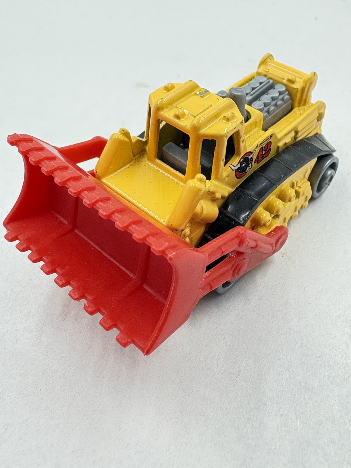 2002 Matchbox MB493 Build N Bash Bulldozer Yellow Red Blade #42 Loose