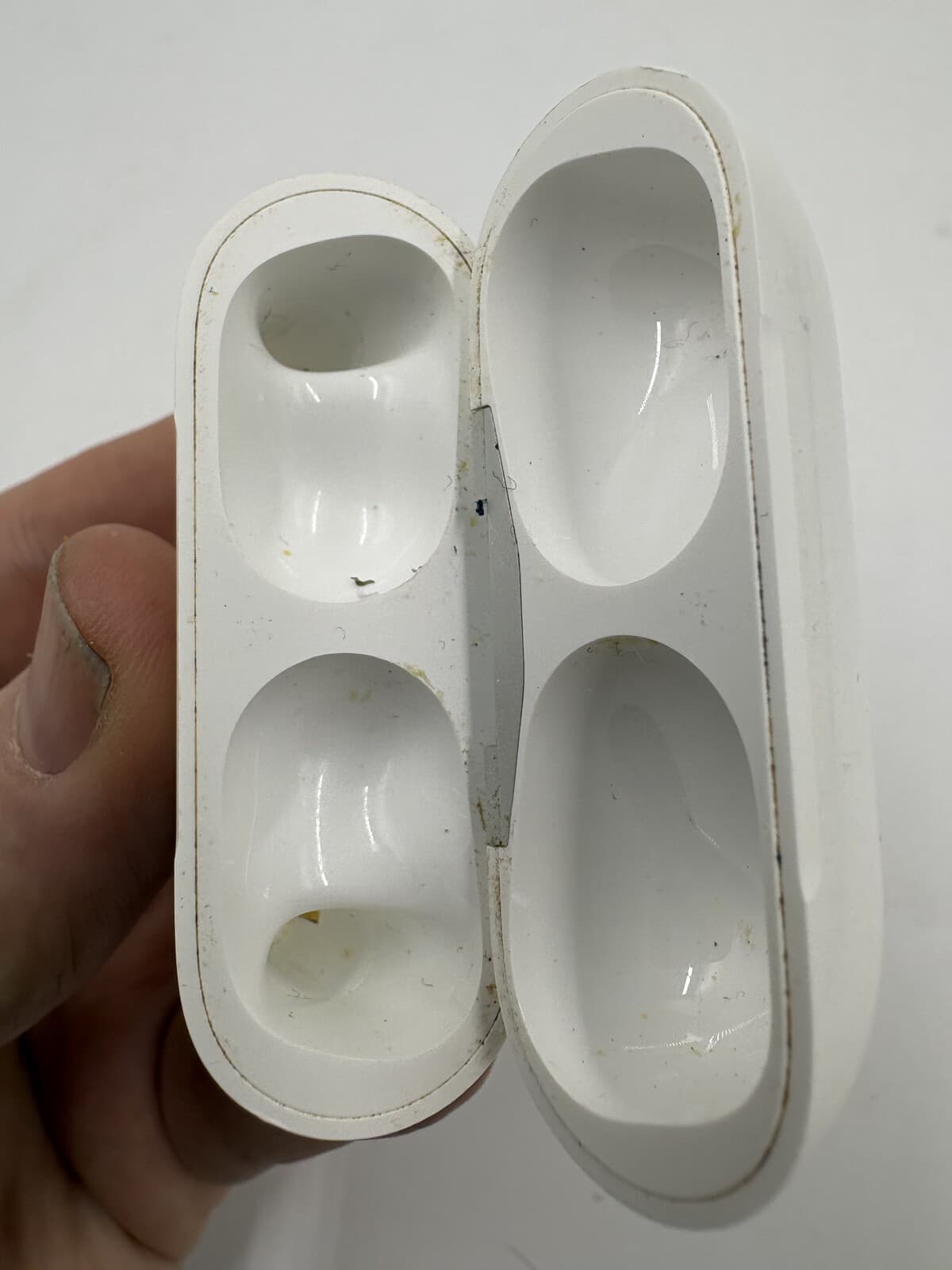 Apple AirPods case - For parts / not working