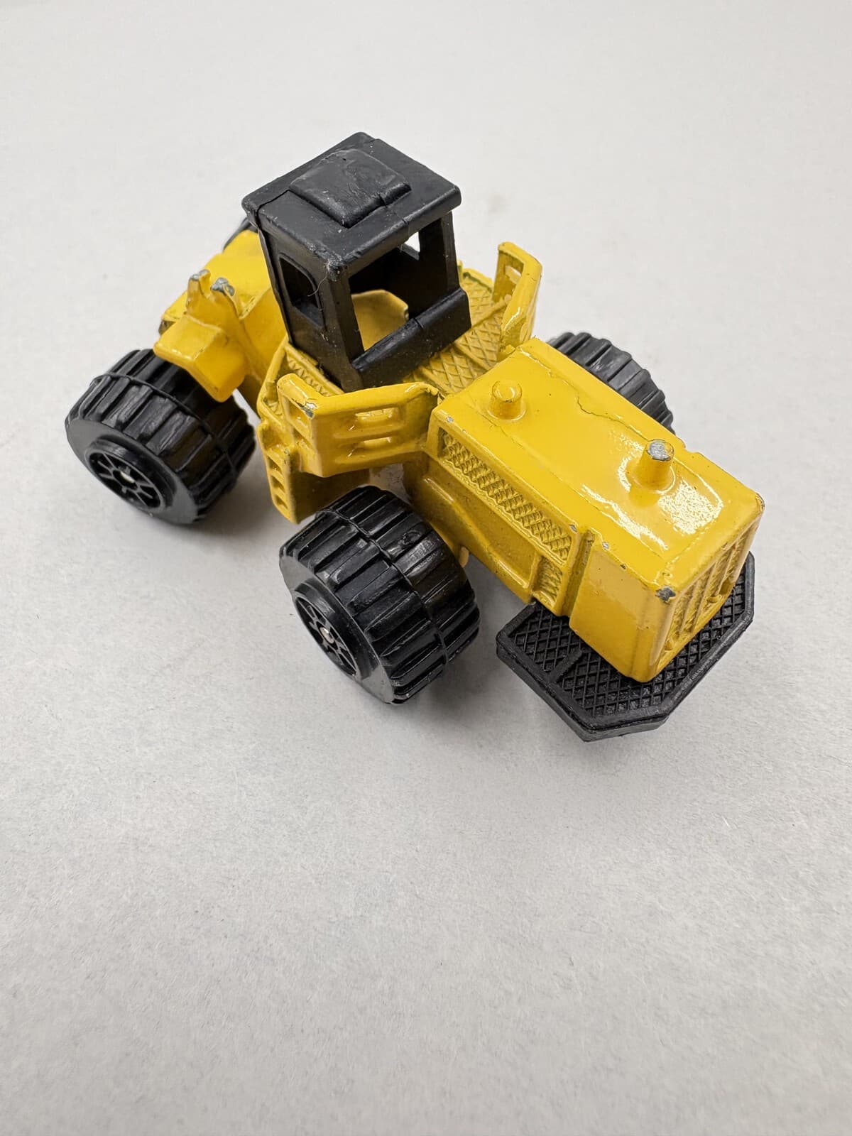 Vintage Zee Toys Mini Macks P379 Front Loader Diecast Yellow Incomplete