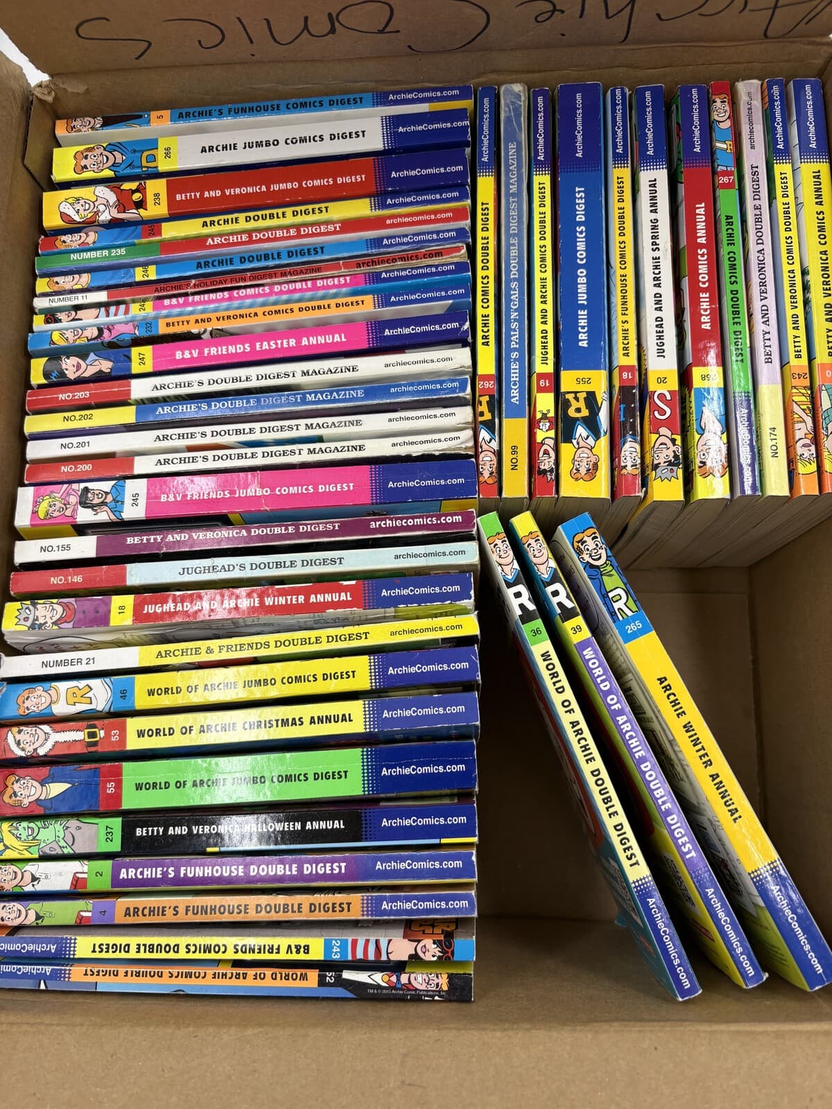 Archie Comics Digests Choose Your Issue 2006-2016 Betty Veronica Jughead