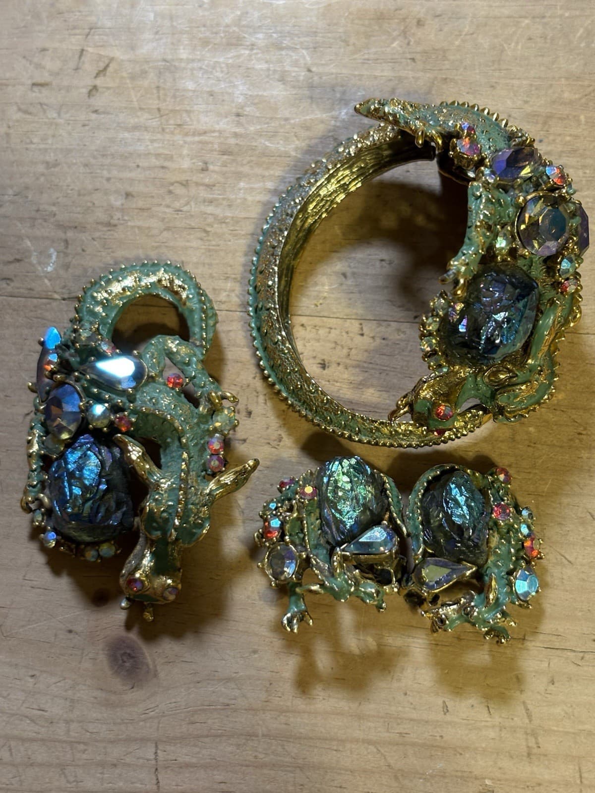 HAR Vintage Gold Plated Rhinestone Dragon Bracelet Brooch & Earrings Set