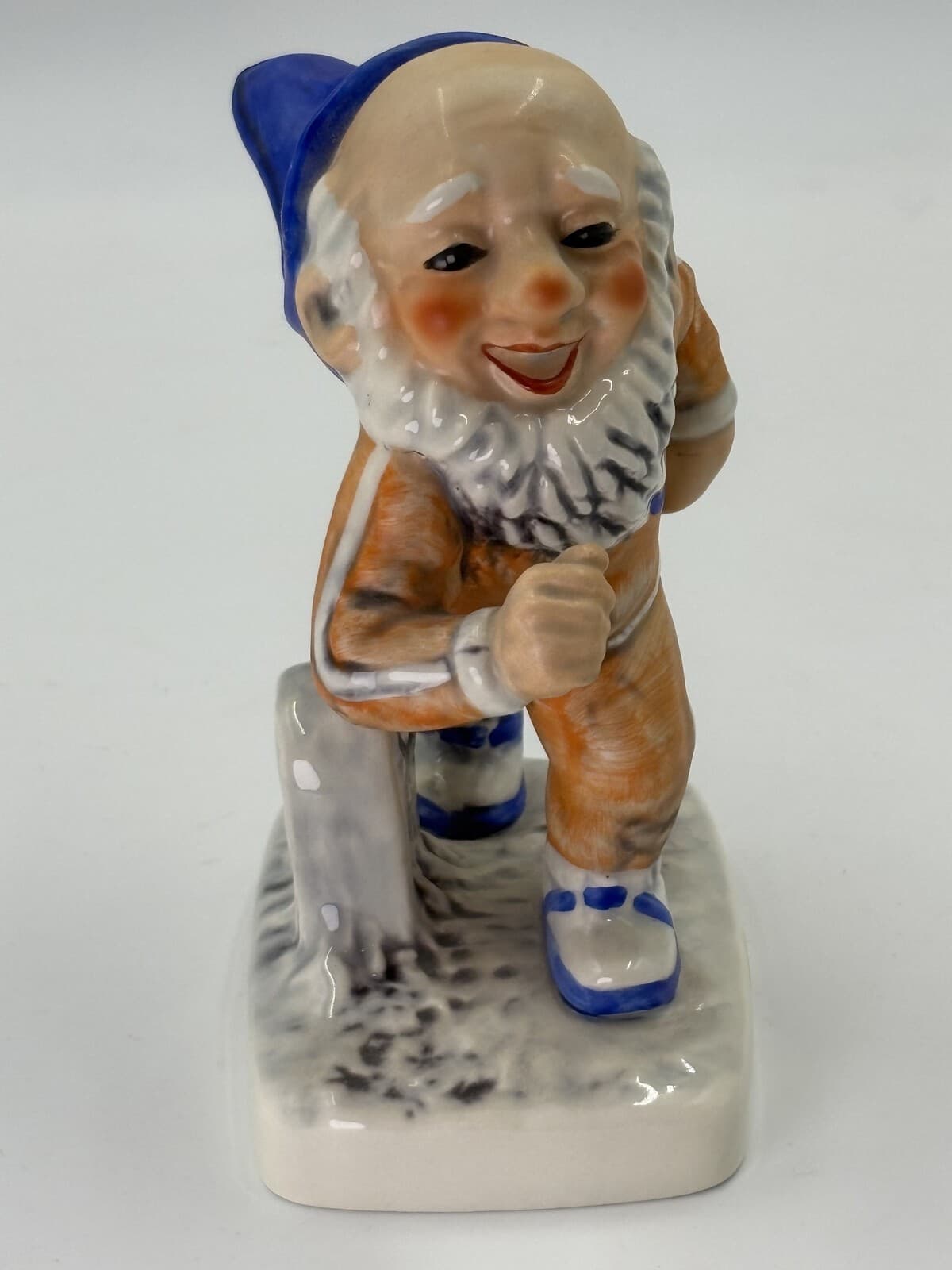 Vintage 1980 Goebel Co-Boy Walter the Jogger 17545-14 Gnome Figurine