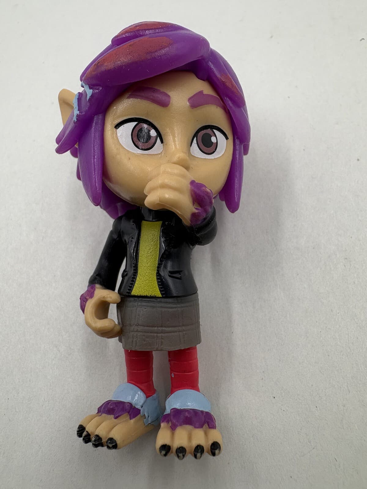 DreamWorks TrollsTopia Val Thundershock Purple Hair Figure